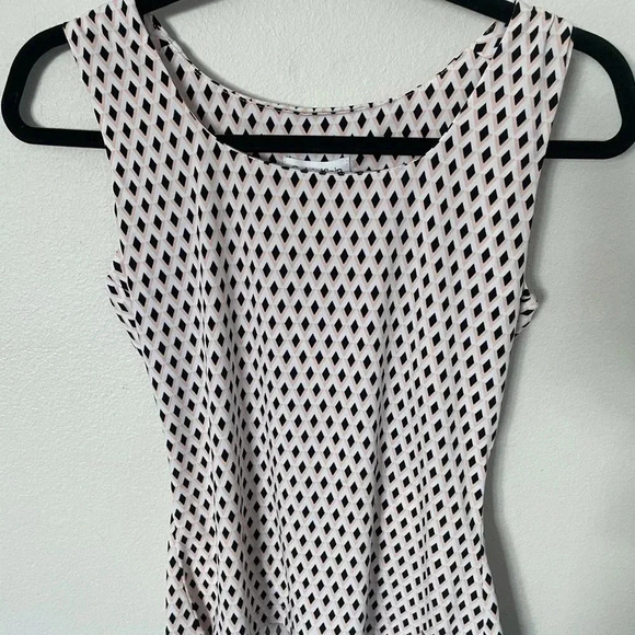 NWT Calvin Klein multicolor printed tank size XS - Picture 2 of 6